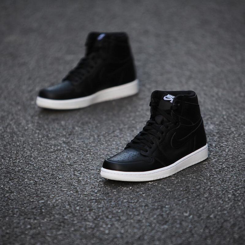 air force 1 red swoosh