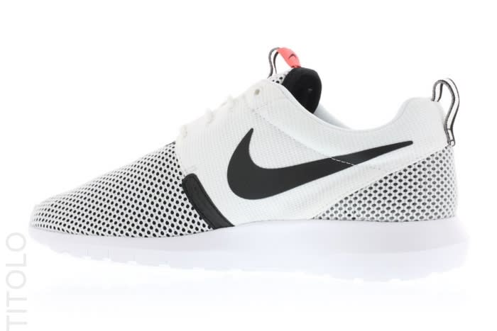 nike roshe run breeze white black