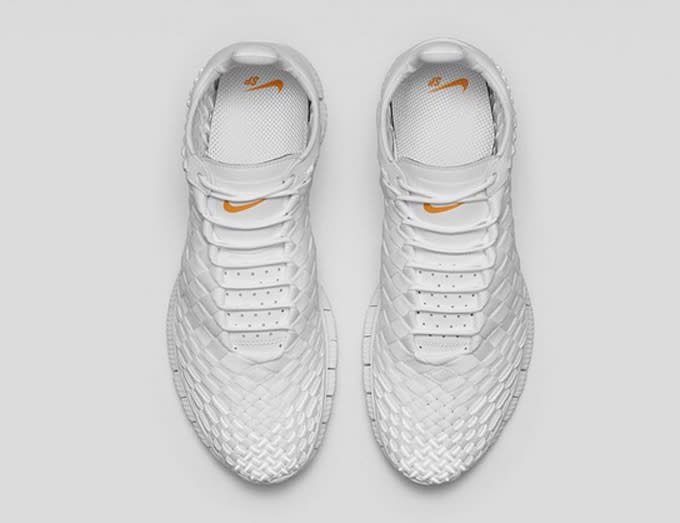 woven nike tech