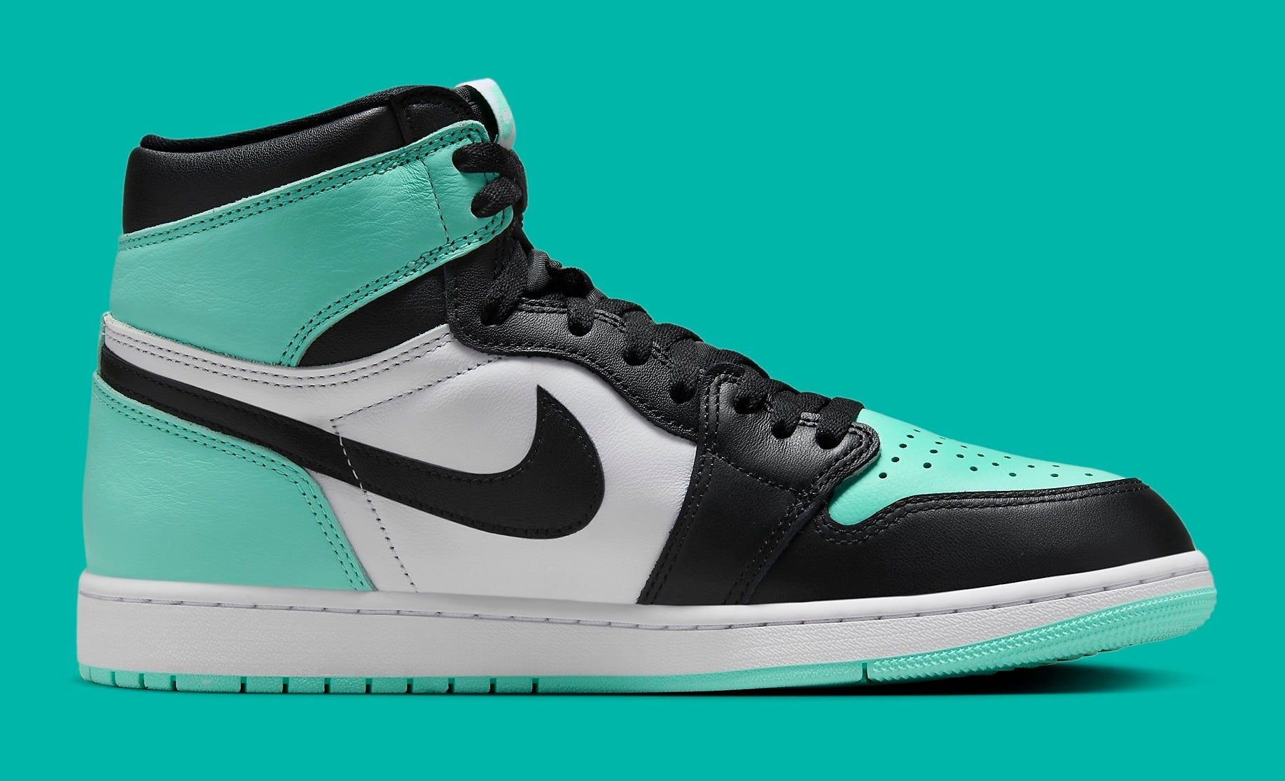 靴 NIKE Air Jordan 1 Retro High Green Glow Amazon.com | Jordan Air 1 Retro High OG Grade School Shoes