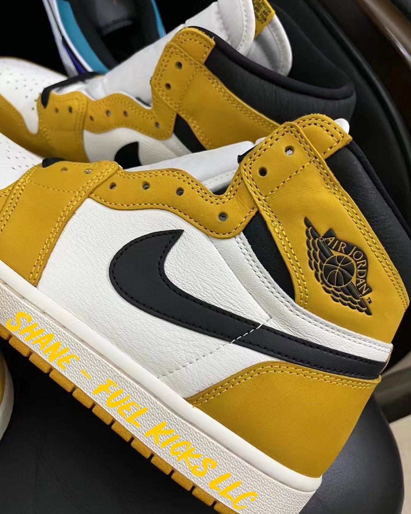 Mustard yellow jordan 1 deals