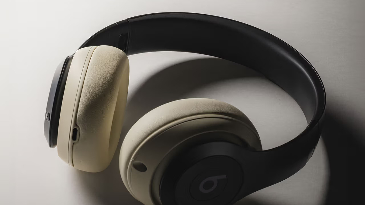 Stüssy x Beats Reveal Clean Studio Pro Headphone Collab