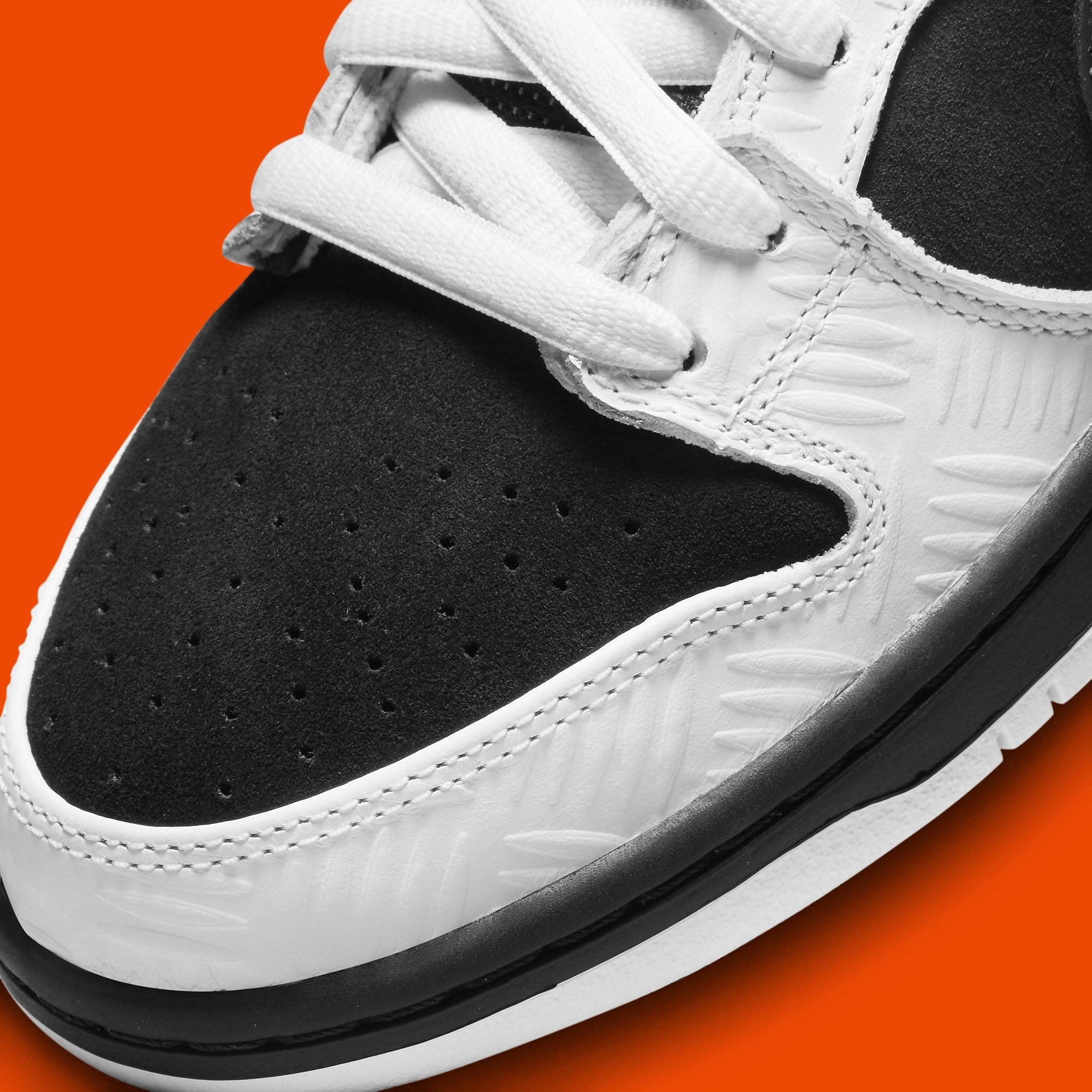 Tightbooth x Nike SB Dunk Low Collab Release Date FD2629-