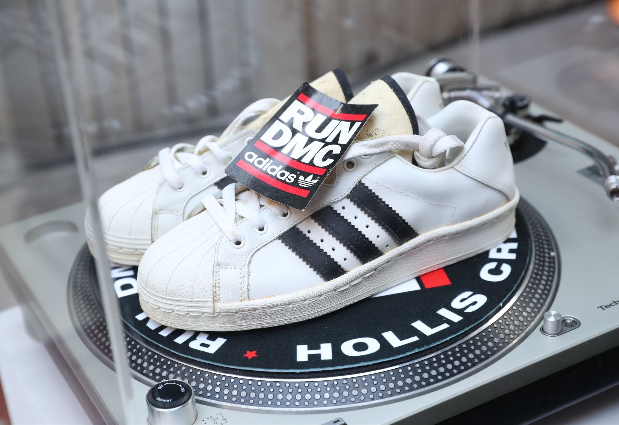 Run dmc adidas shops sneakers