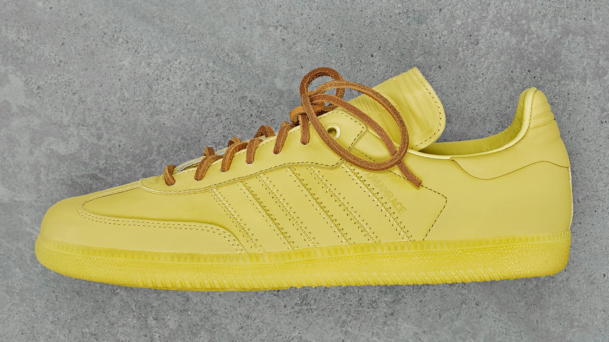 スニーカー adidas Samba Pharrell Humanrace Yellow Adidas x Pharrell Humanrace Samba Sneakers | Yellow | FARFETCH