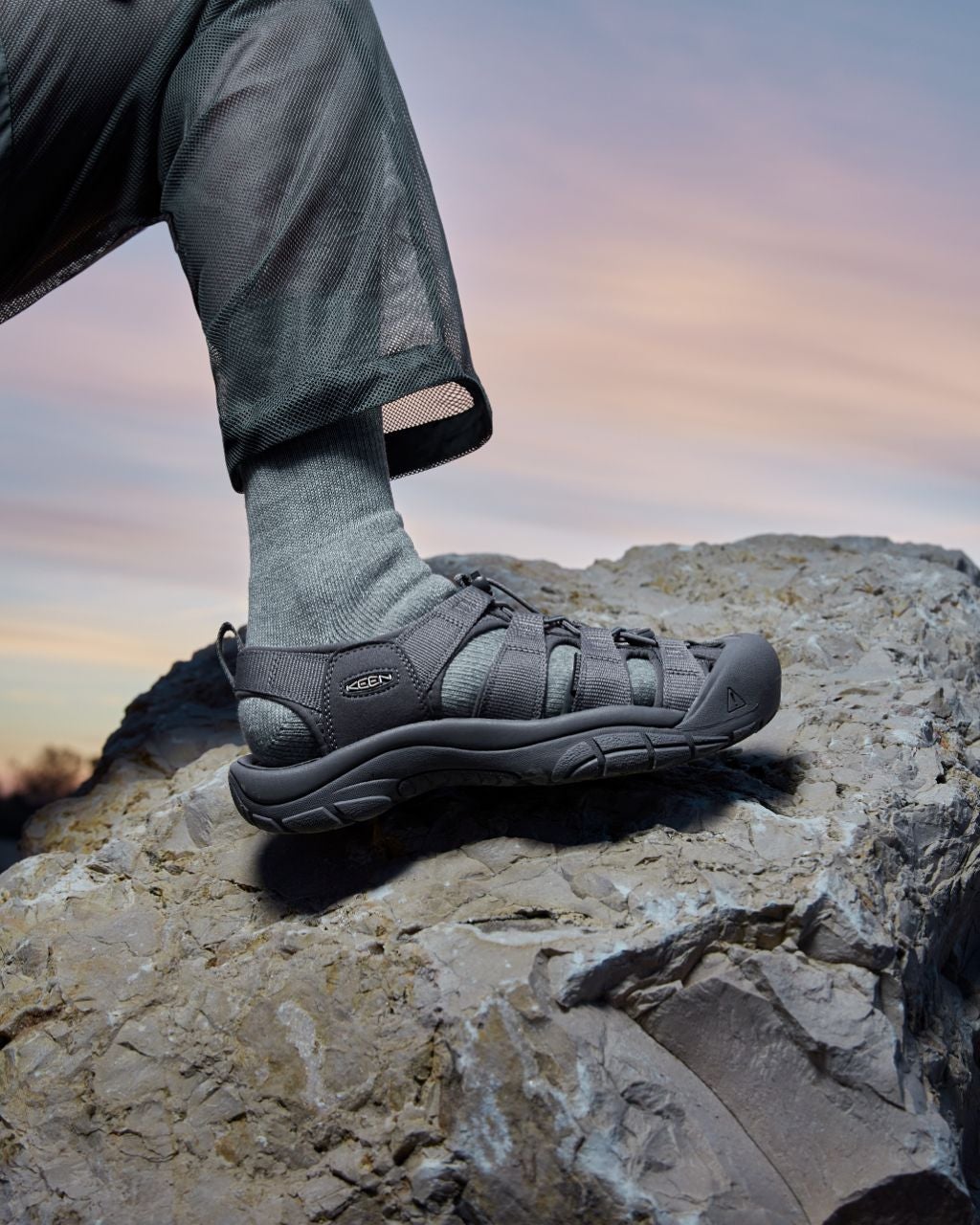 【Coffee 】NEWPORT H2 Monochrome KEEN Newport H2 Monochrome/Dark Earth