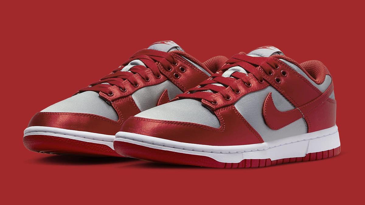 ウィメンズ Nike Dunk Low UNLV Satin DX5931-001 UNLV' Nike Dunks Get a Satin Makeover