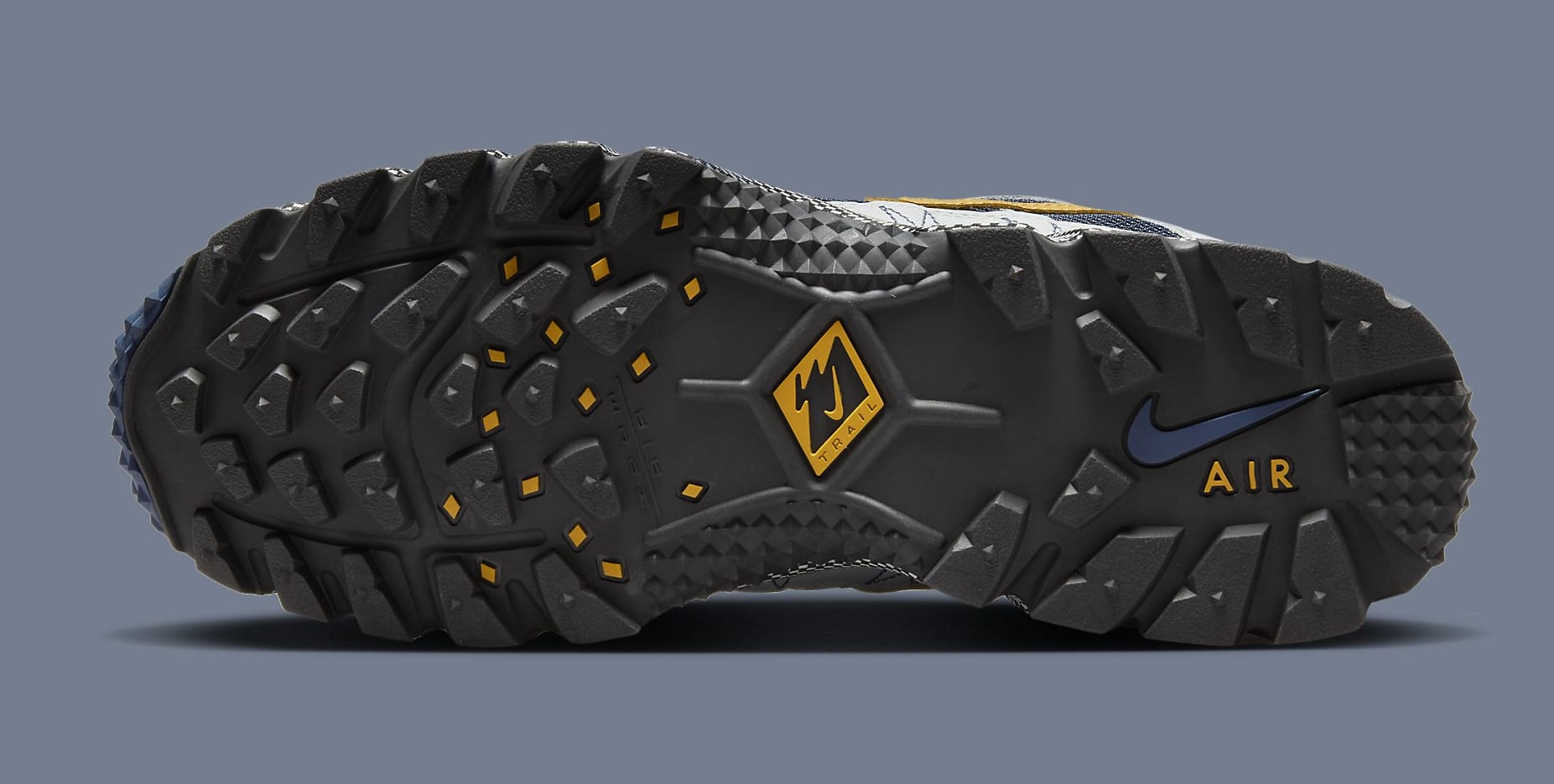 Nike Brings Back This OG Humara Colorway