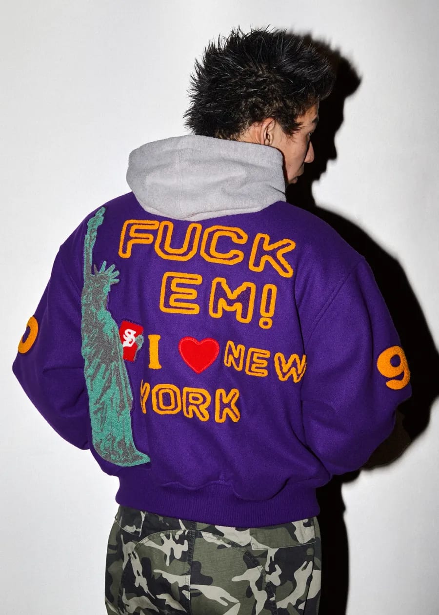 Ian Thomas | WORLDS FIRST LOOK Supreme NYC x Nike SB Dunk