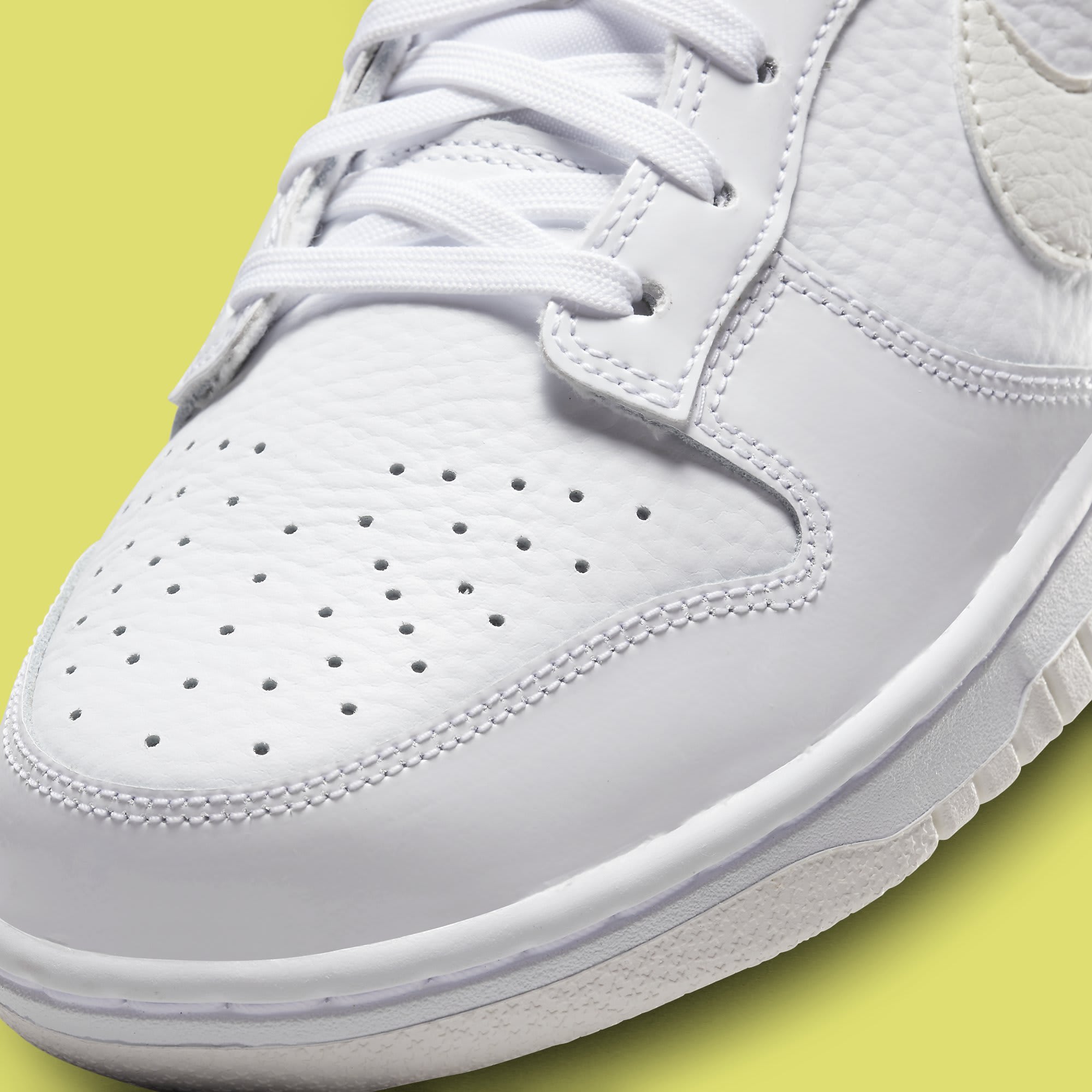 Nike Delivers Simple Dunk Lows for Valentine's Day