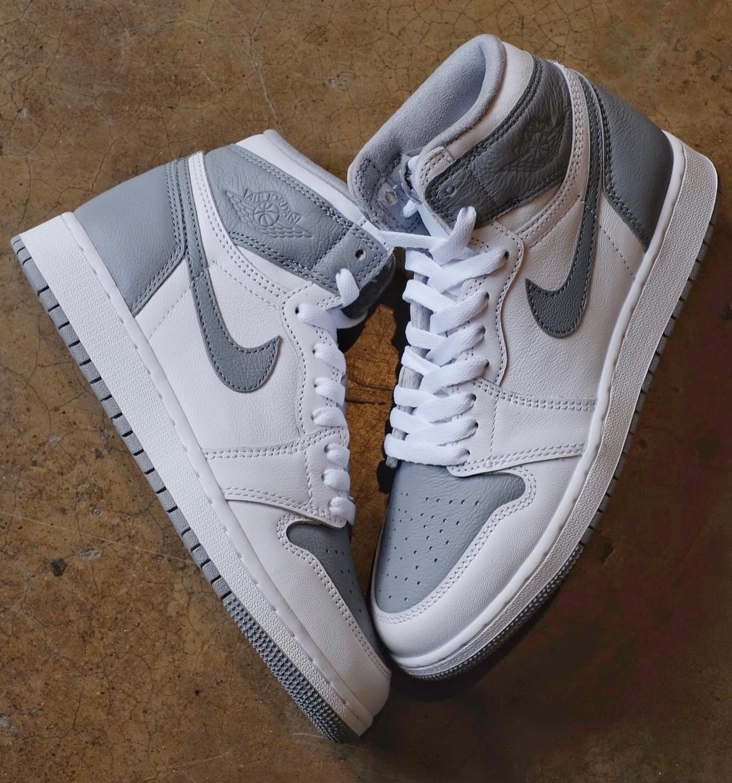 Stealth' Air Jordan 1 High Release Date Confirmed