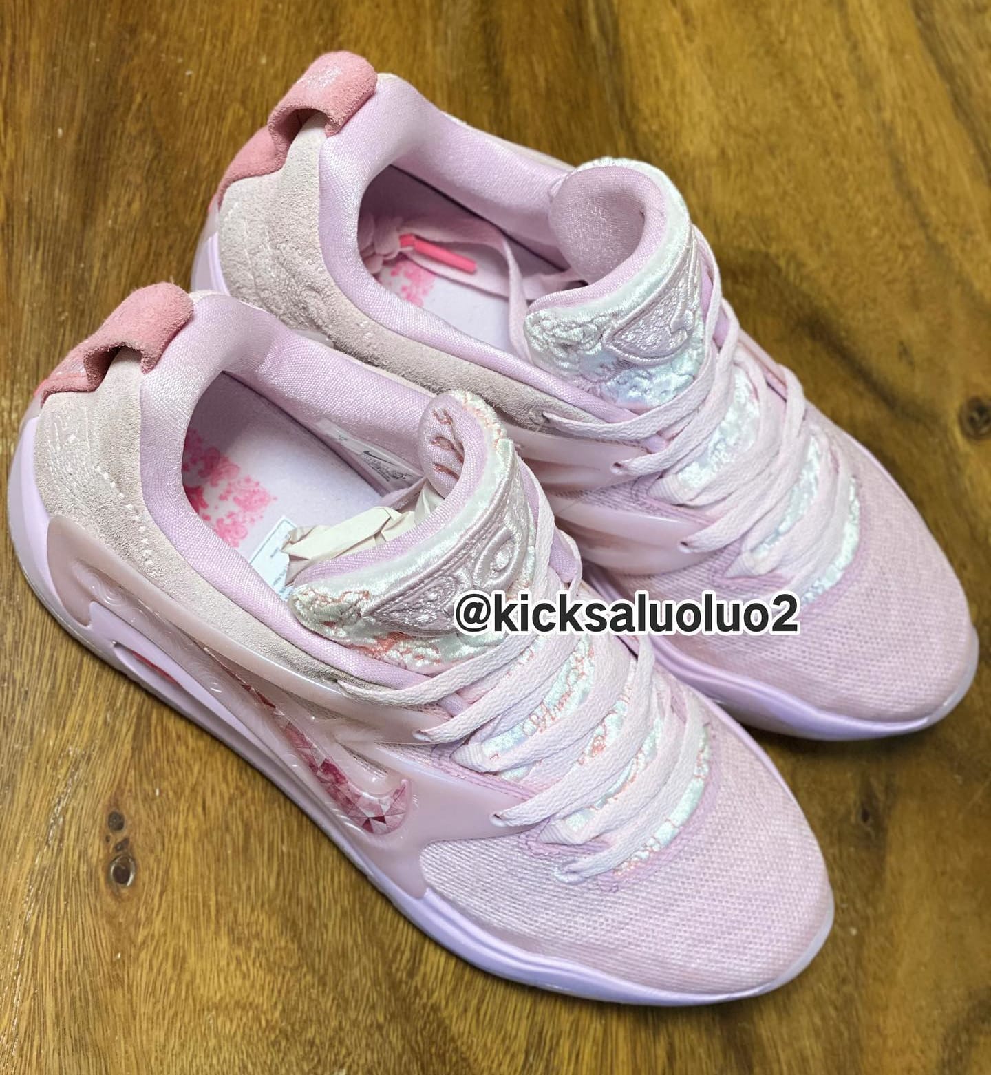 First Look at the 'Aunt Pearl' Nike KD 15