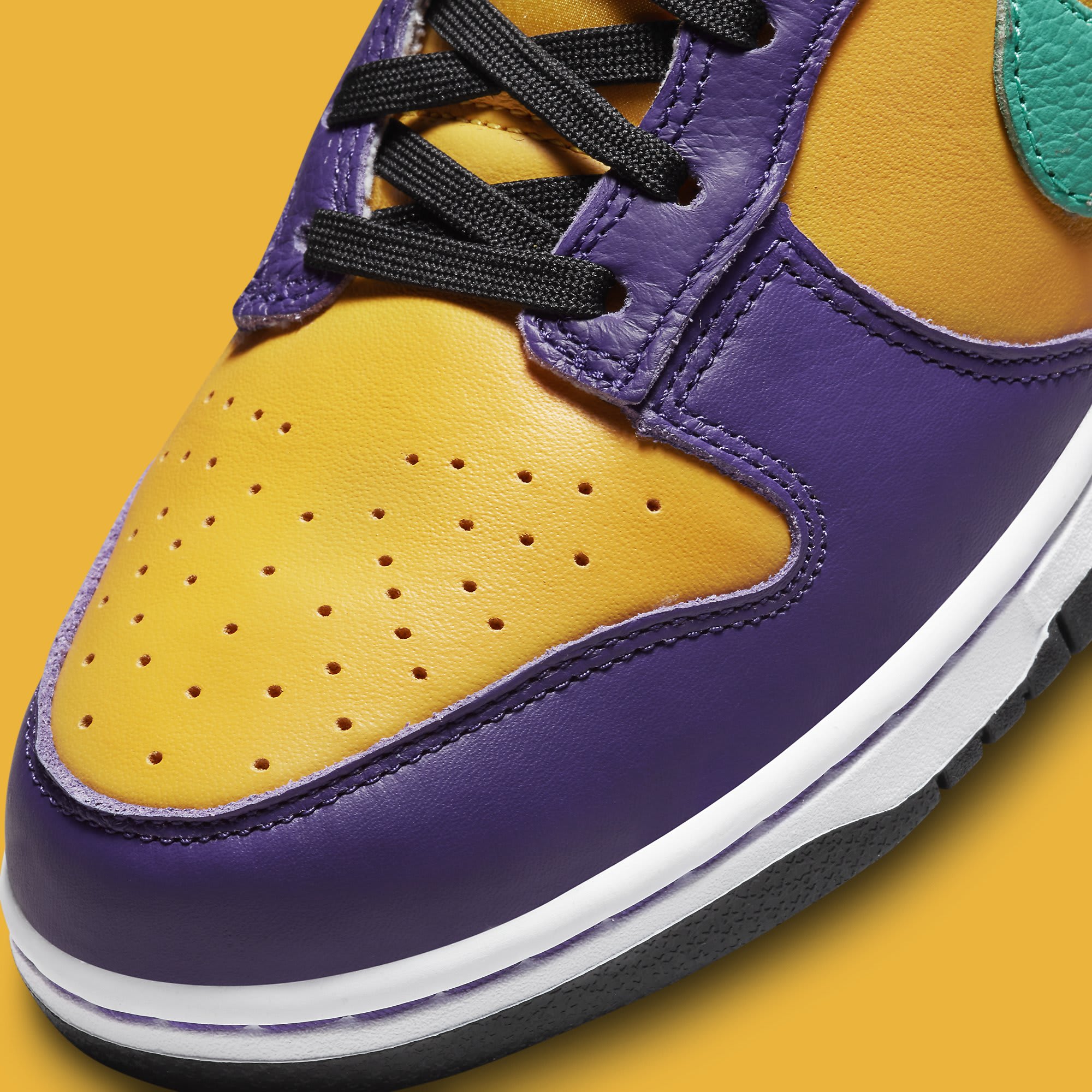 靴 Nike WMNS Dunk Low Lisa Leslie 23.5 NIKE DUNK LOW 