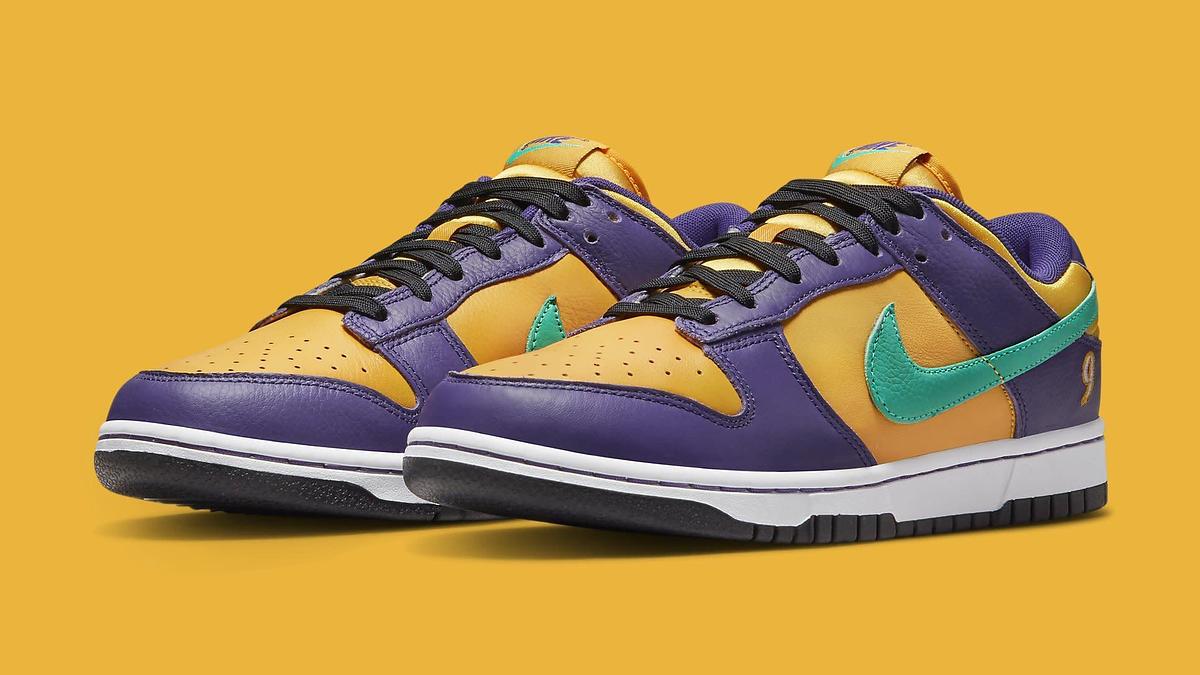 Nike Dunk Low - Lisa Leslie BRAND selling NEW IN HAND NOW !