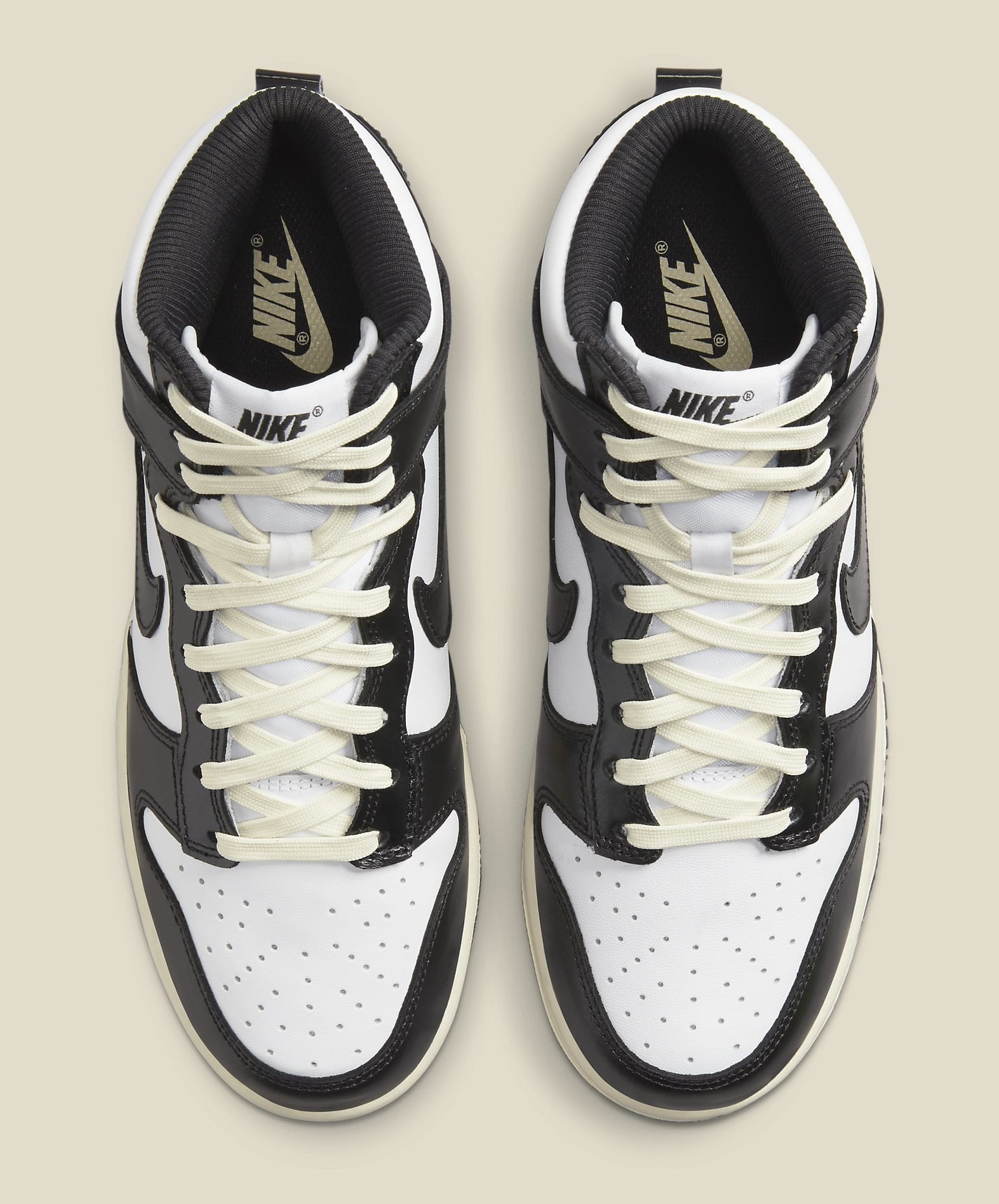 靴 Nike Women's Dunk High \"Black and White\" Amazon.com | Nike WMNS Dunk High - White / Black