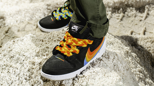 Nike selling SB Dunk Low Polaroid