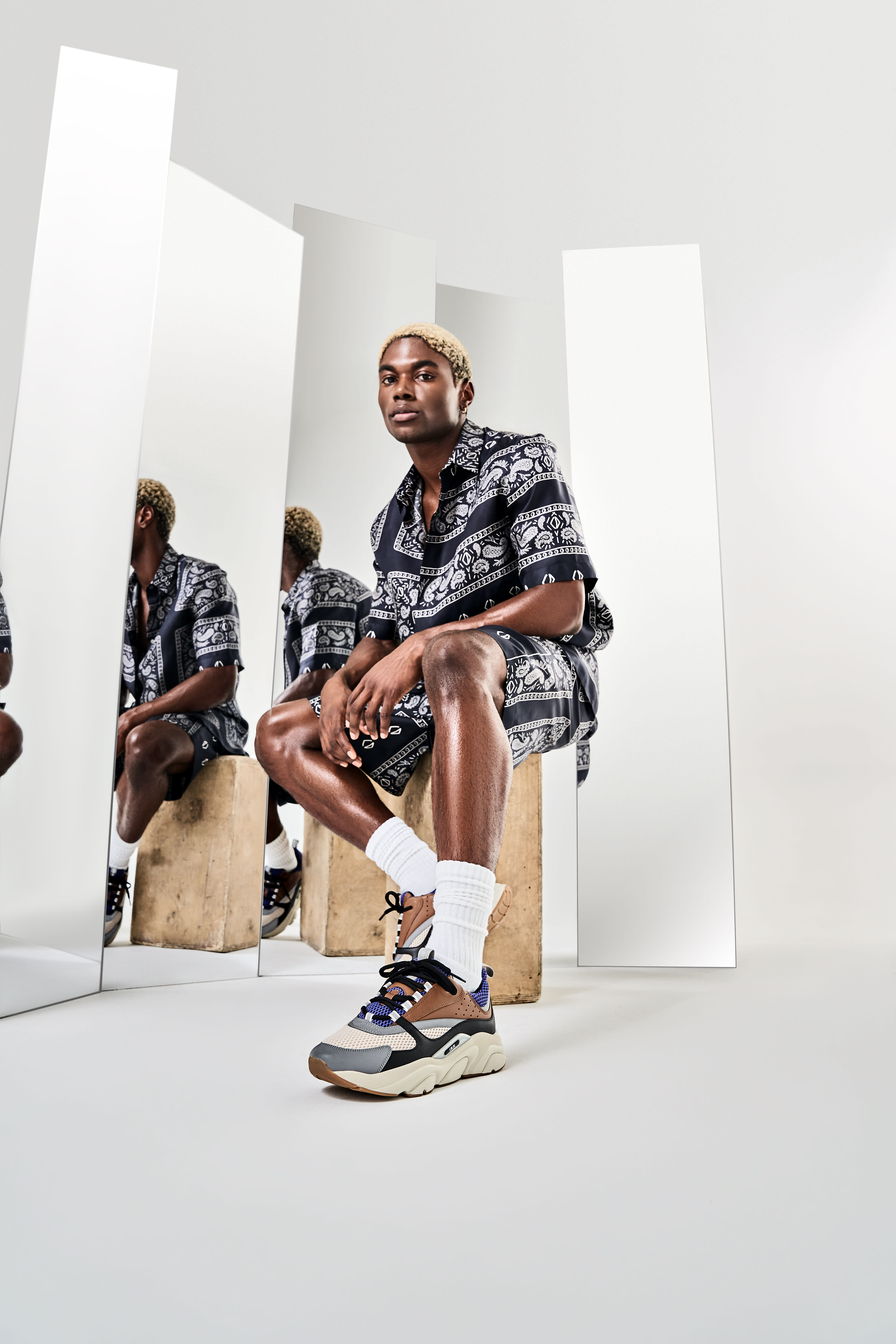 衣類ハンガー DIOR MEN Dior Essentials For Men | DIOR