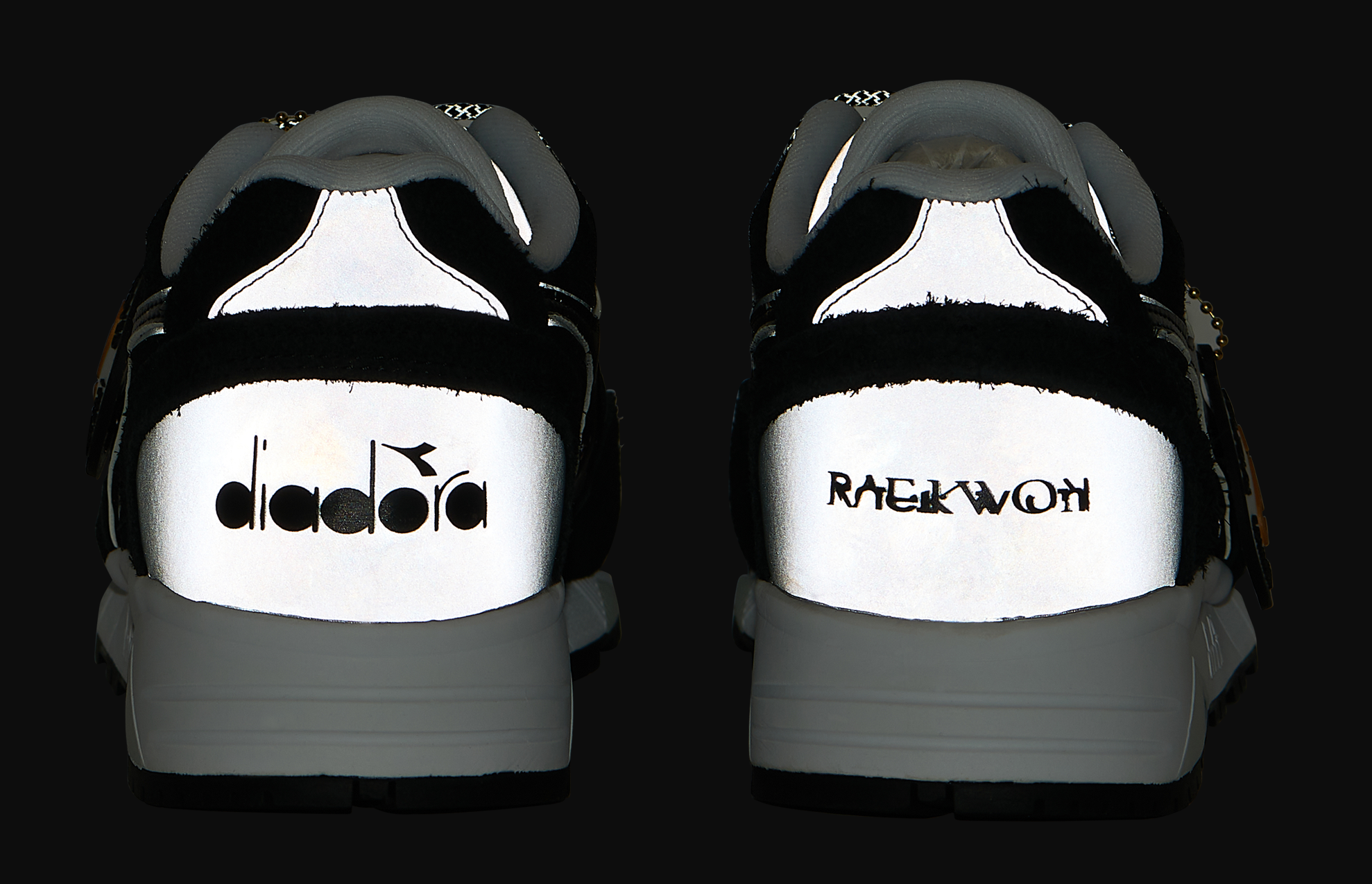 Diadoa Raekwon 2022 Men Los Angeles Kicksaddict — Raekwon x Diadora N9002 x Foot Locker  main image 3