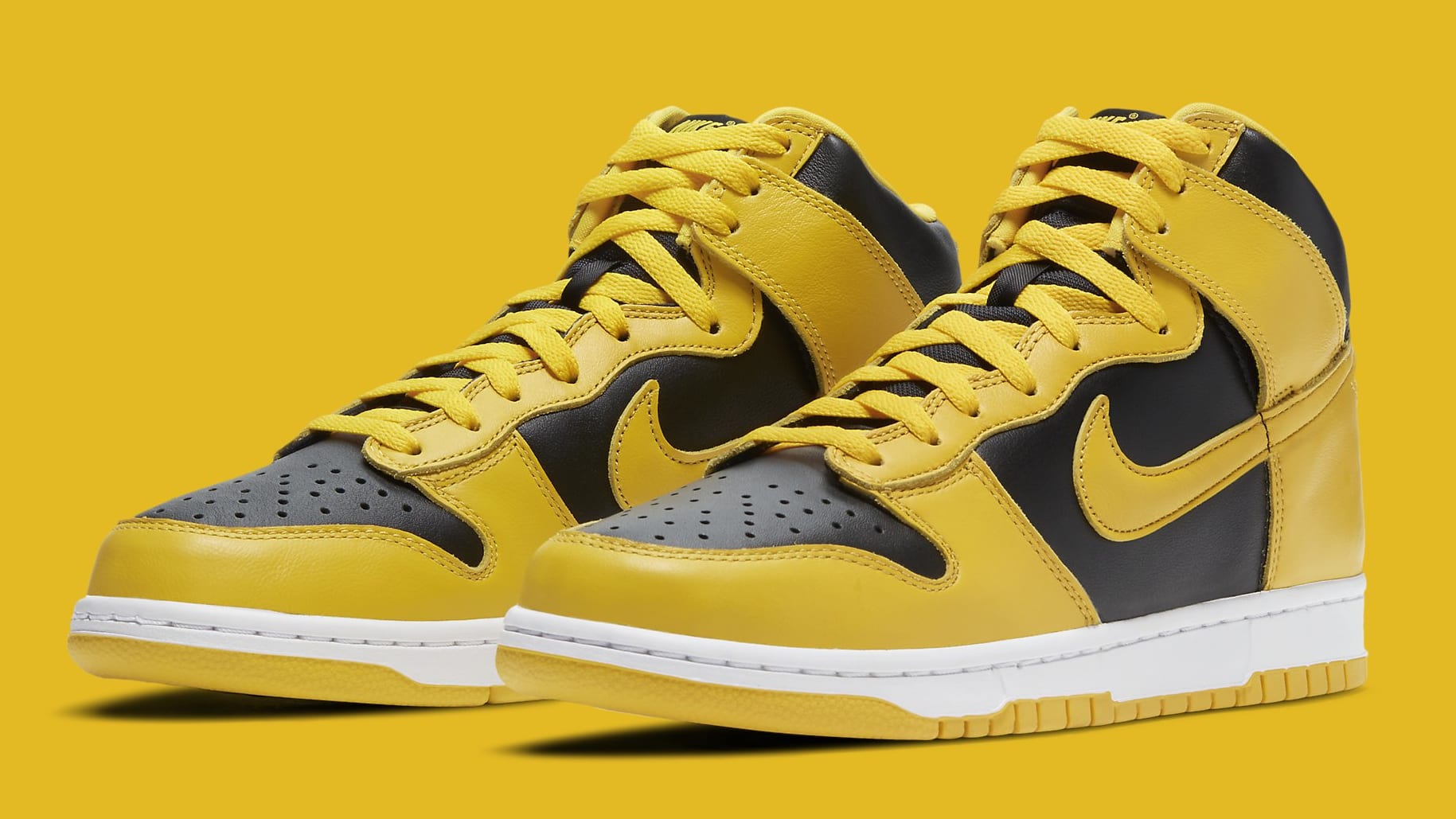 Nike dunks iowa best sale