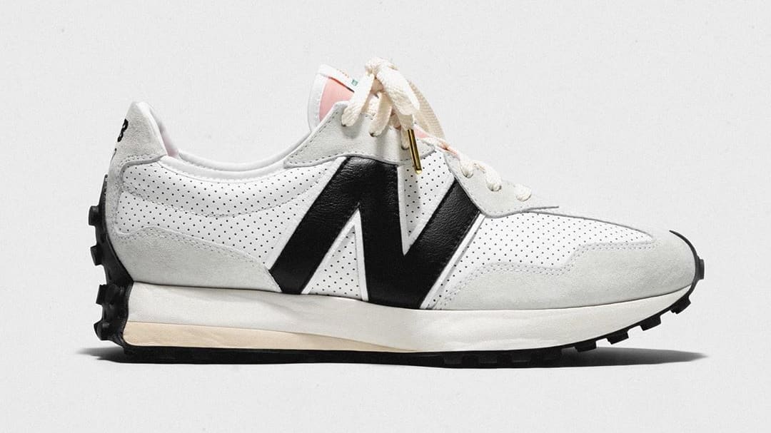 【新品】　Casablanca × New Balance 327 CAA New Balance Casablanca x 327 'Munsell White Green' MS327CAB