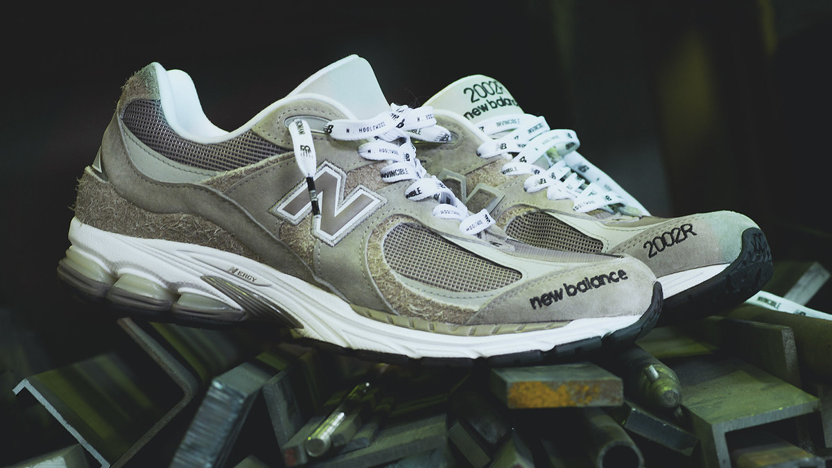 Buy INVINCIBLE x N.HOOLYWOOD x 2002R 'Grey' - ML2002RV | GOAT