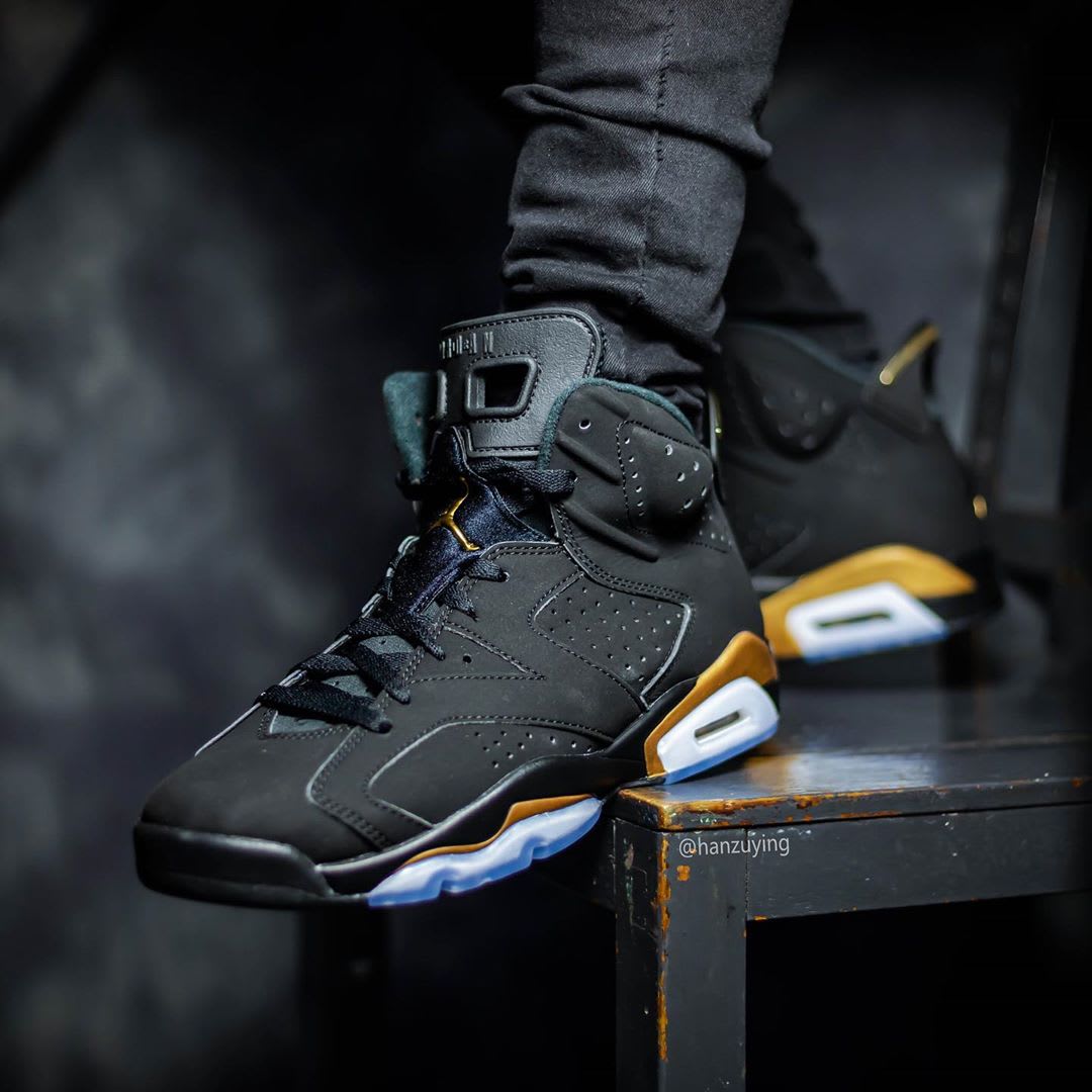 Jordan 6 black deals gold