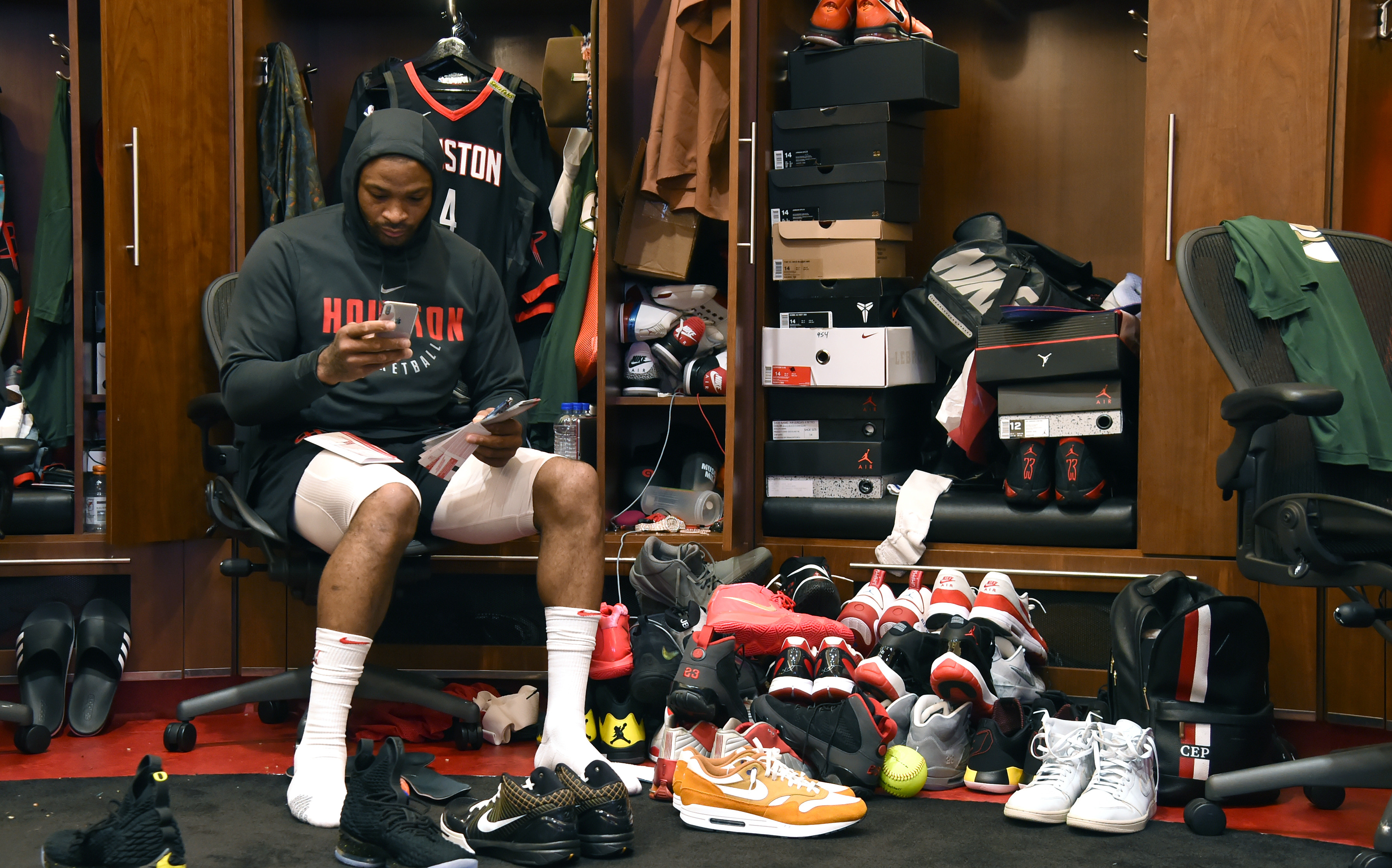 PJ Tucker Comments on Sneaker Brands He Could Sign With