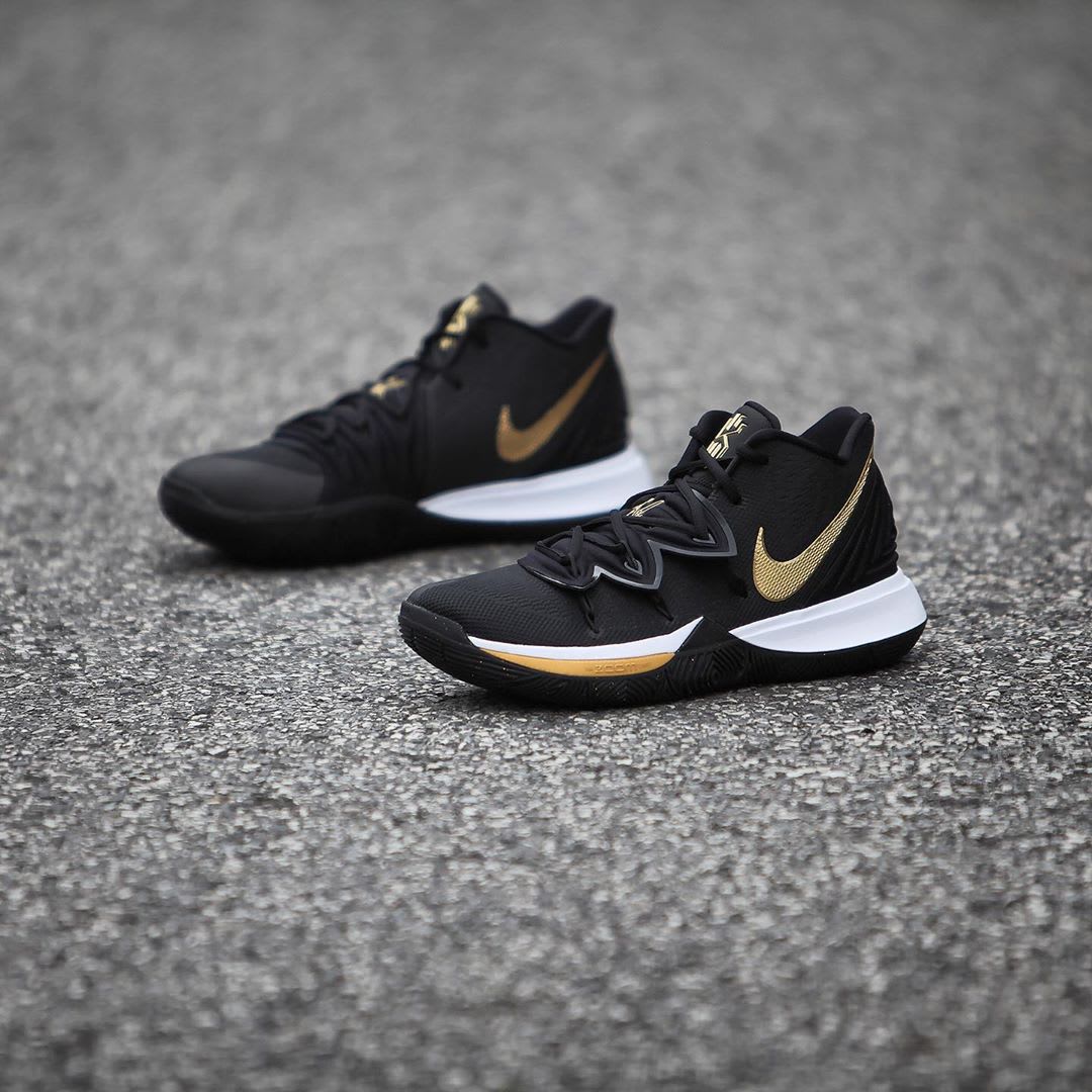 Kyrie 5 shoes black and gold best sale