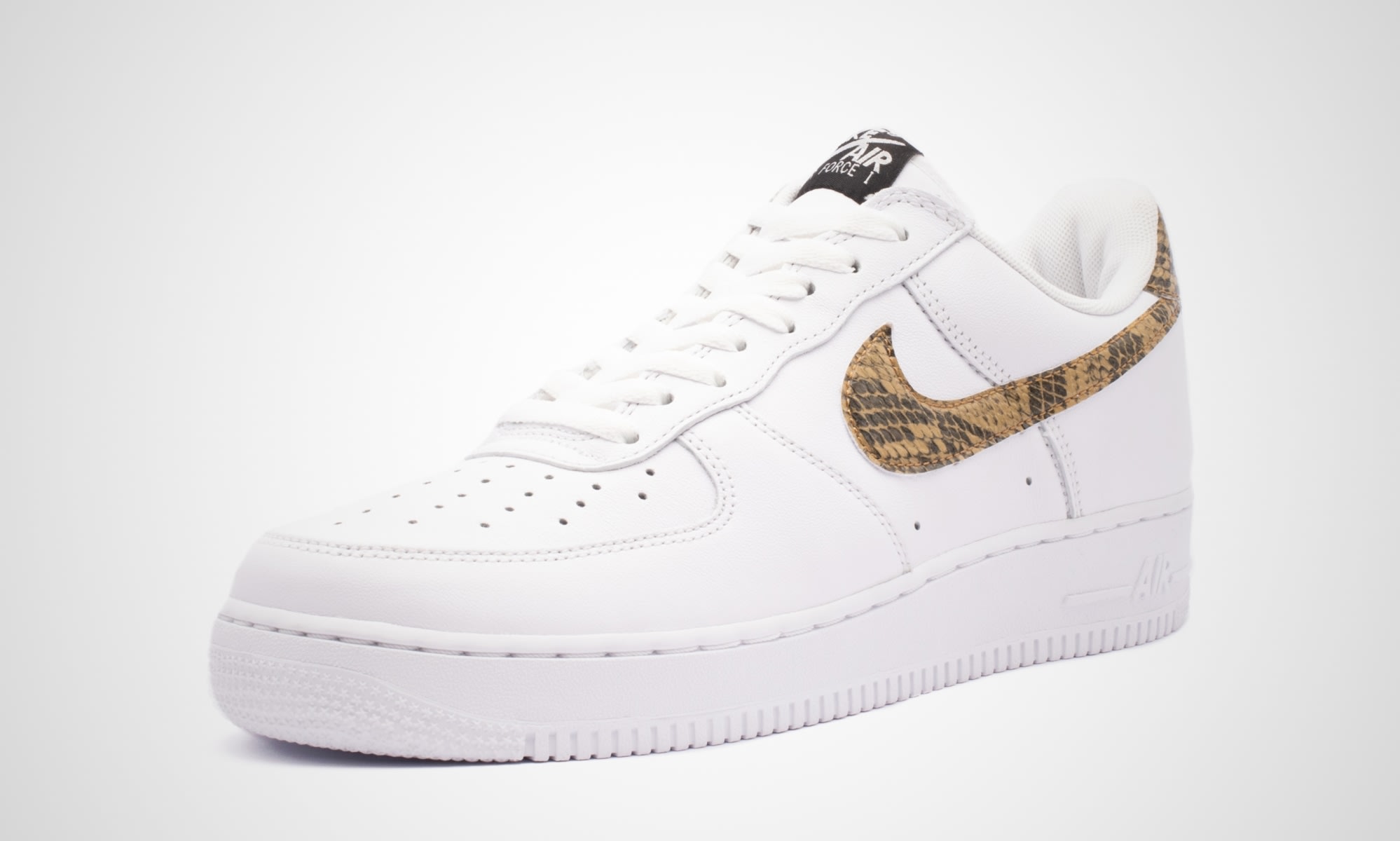 靴 NIKE AIR FORCE 1 LOW IVORY SNAKE 2019 Nike Air Force 1 Low Retro Ivory Snake AO1635-100 Men's Size
