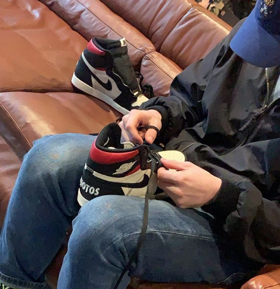 Store Makes Customers Wear the Not For Resale Jordan 1s