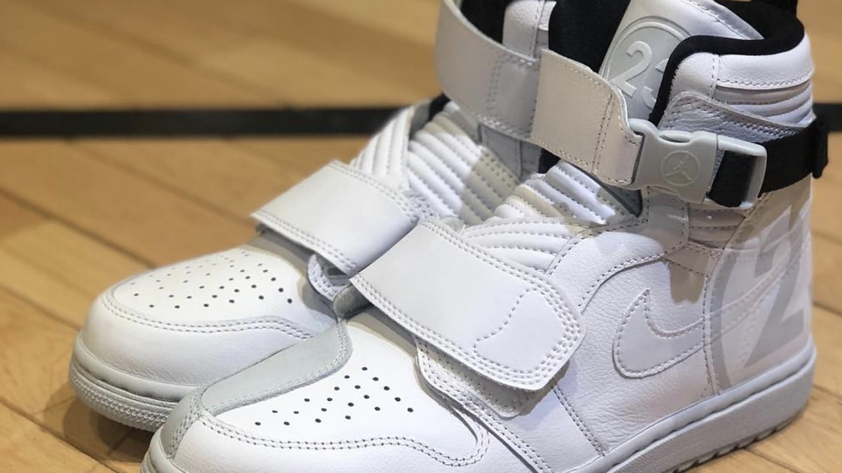 ★ Nike ★ Jordan 1 Moto White Jordan 1 Moto Pure Platinum for Sale | Authenticity