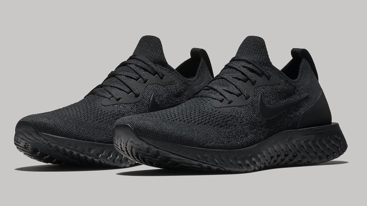 Nike flyknit triple black best sale