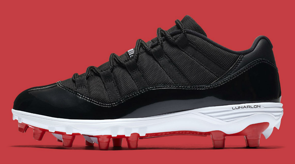 Red jordan 11 cleats deals