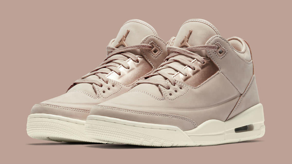 Official Photos of the Women s Exclusive Particle Beige