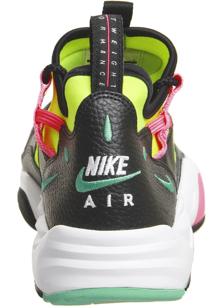 Nike Brings Back 1990s Cross-Trainer display picture 3