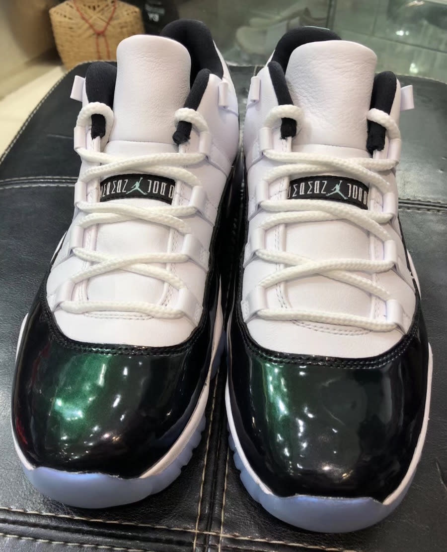 Emerald green 11s online