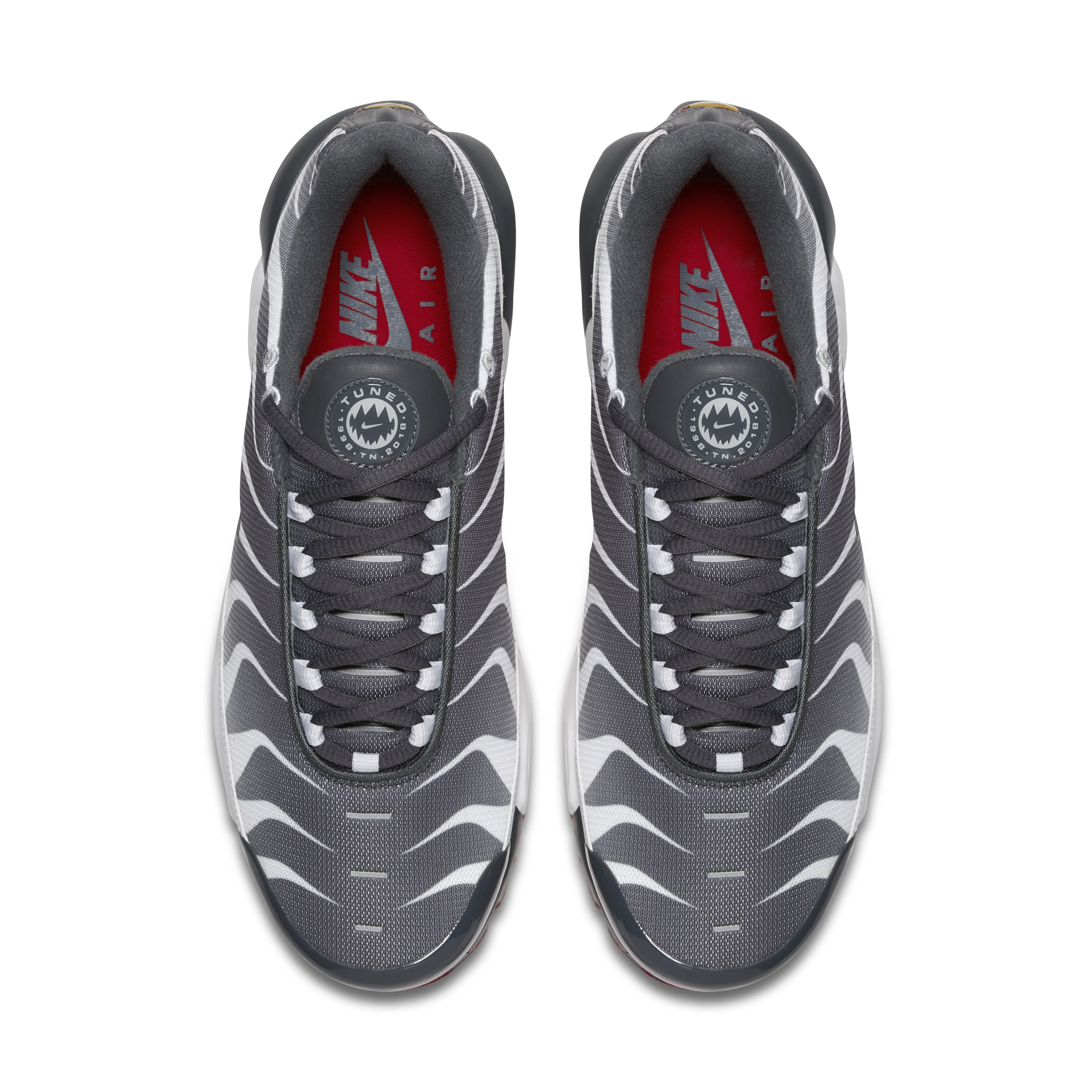 Nike Air Max Plus Before The Bite Cut in half: Nike Air Max Plus Review (2025) | RunRepeat main image 3