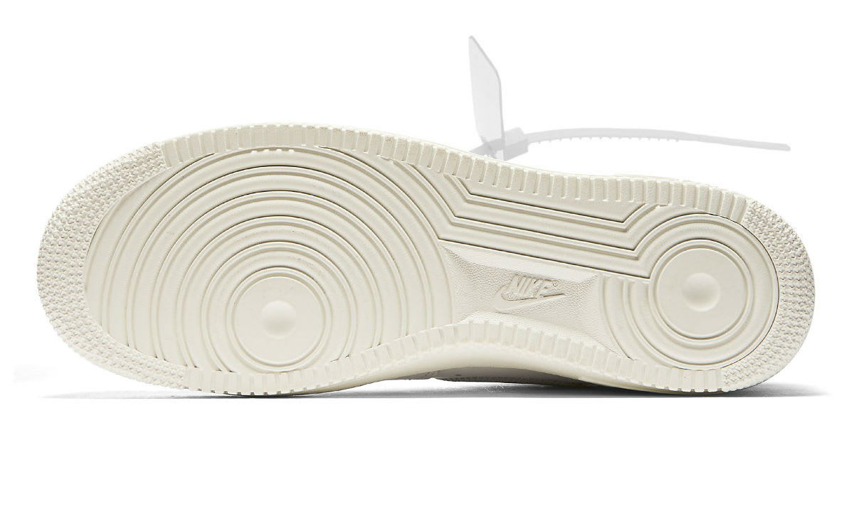 【Off-White】オフ フロック アーク The 'ComplexCon' Off-White x Nike Air Force 1 Low May Be