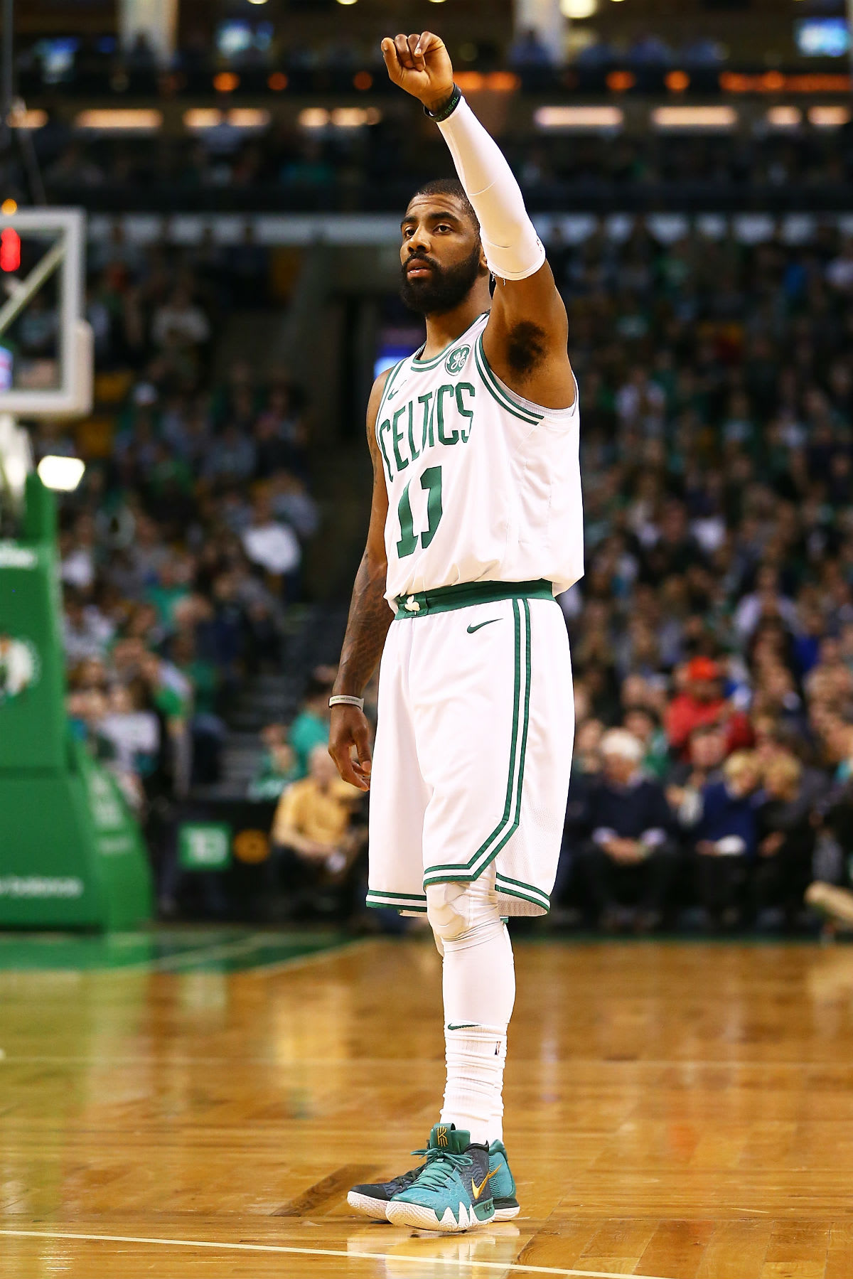 Kyrie green and fashion gold