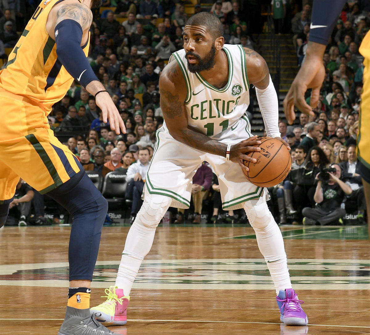 Kyrie irving shoes confetti hotsell