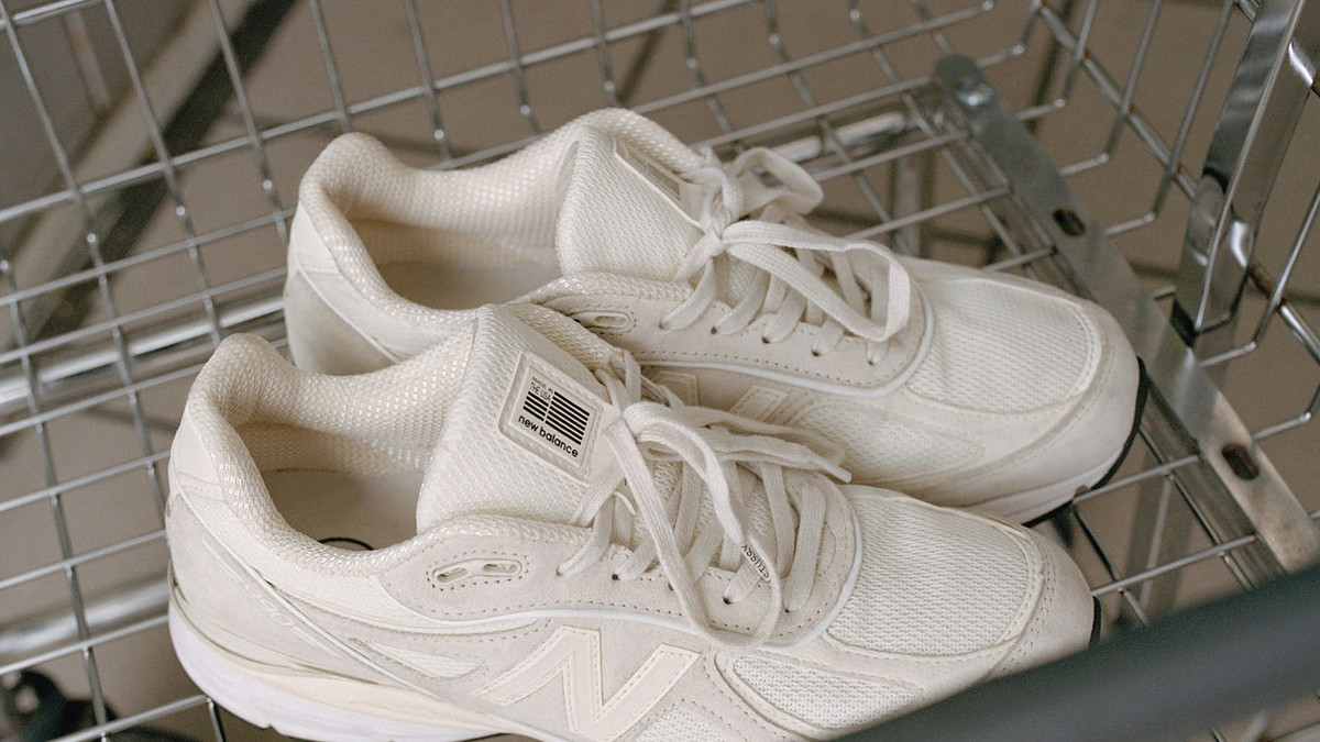 New balance 990 cream best sale