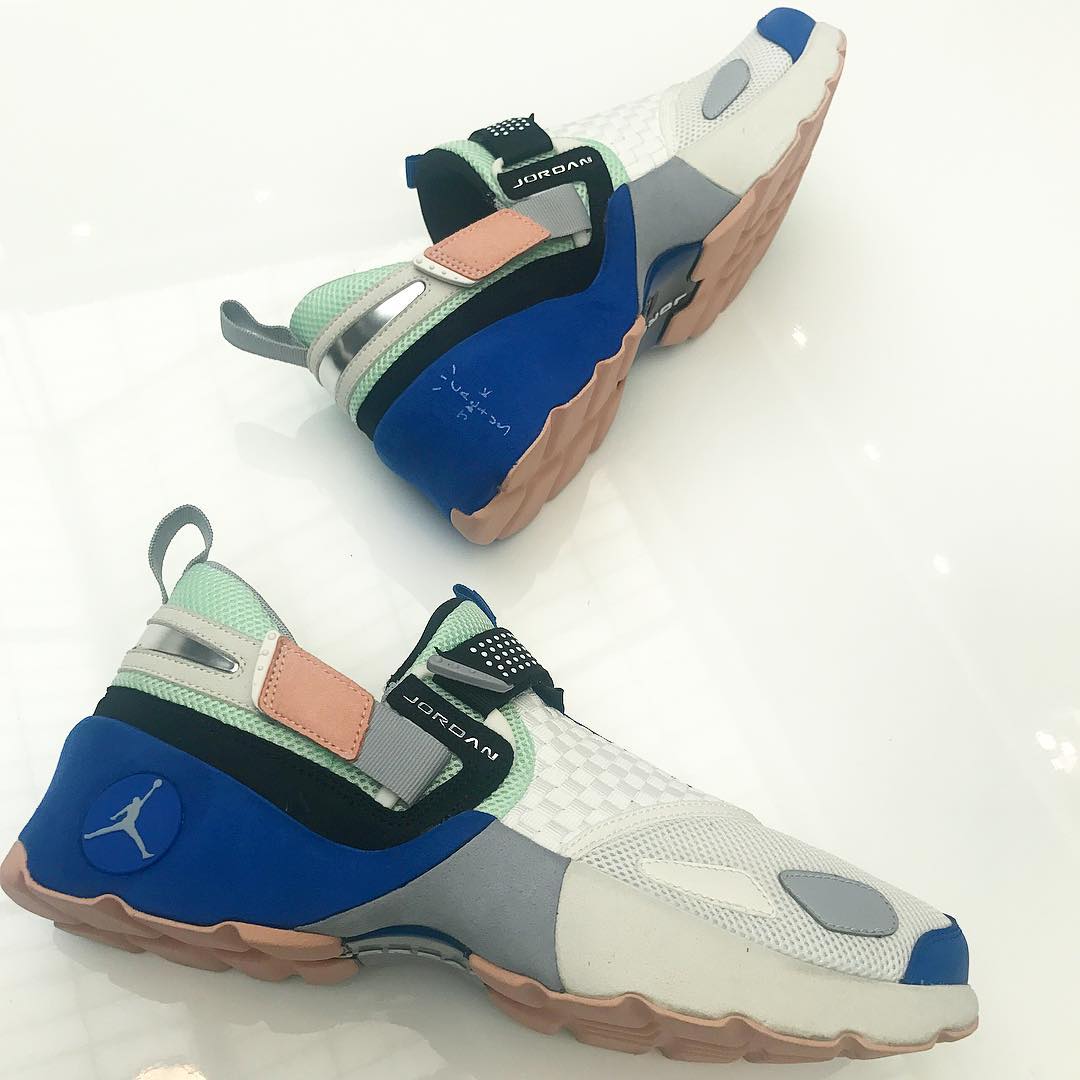 Jordan shops trunner cactus jack