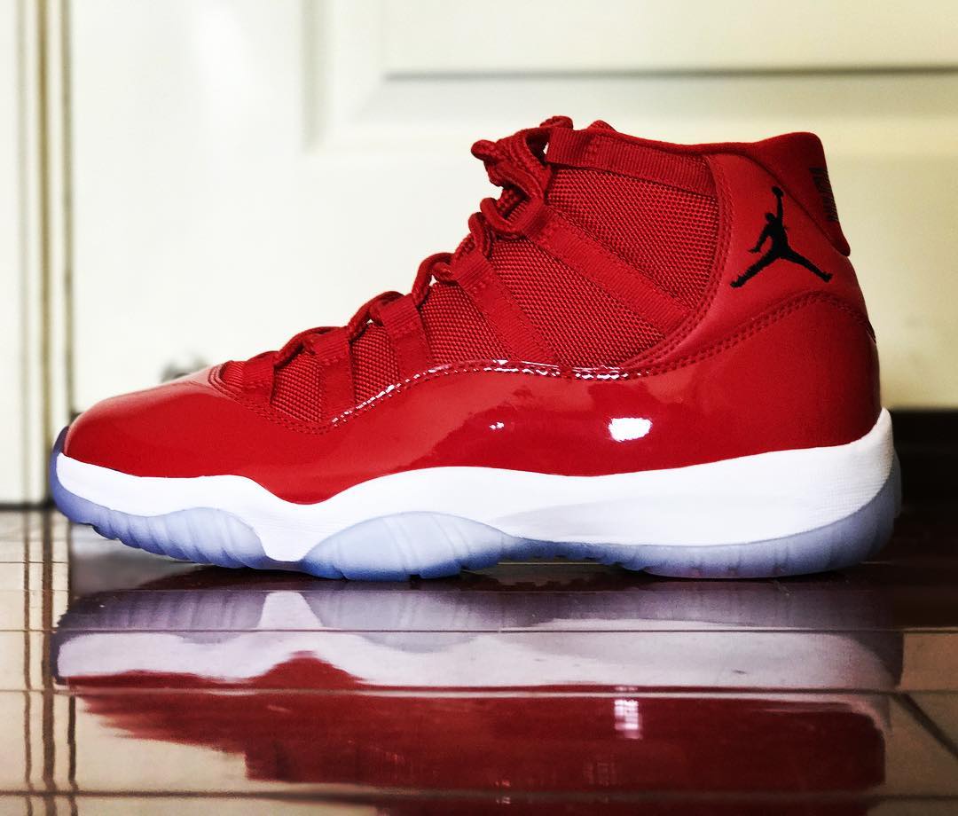 Air fashion jordan 11s red