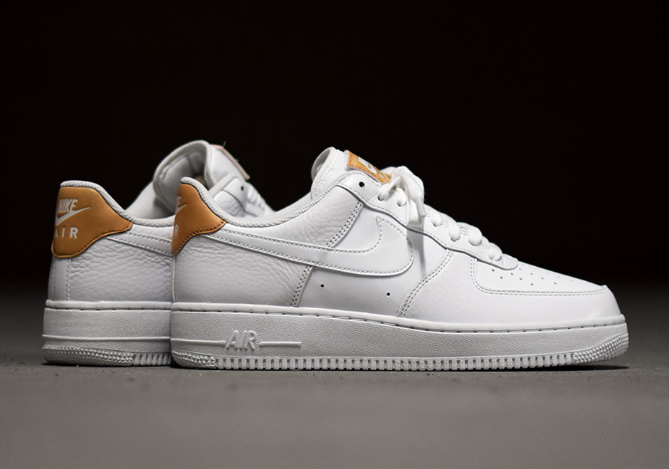 【新品】Nike Air Force 1 Low \"Vachetta Tan\" Premium Vachetta Tan Leather Drapes Over This Nike Air Force