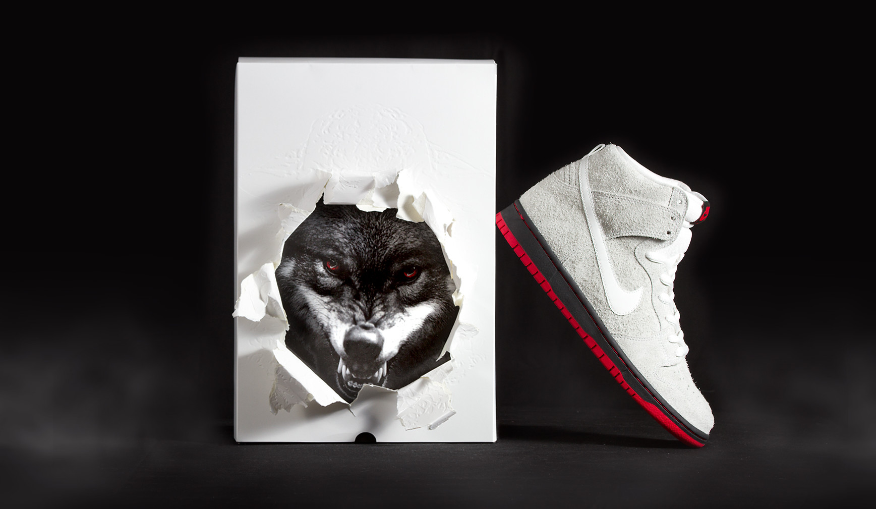 Nike sb Wolf in Sheep’s clothing Nike sb dunk high wolf in sheep clothing deluxe special box  main image 2