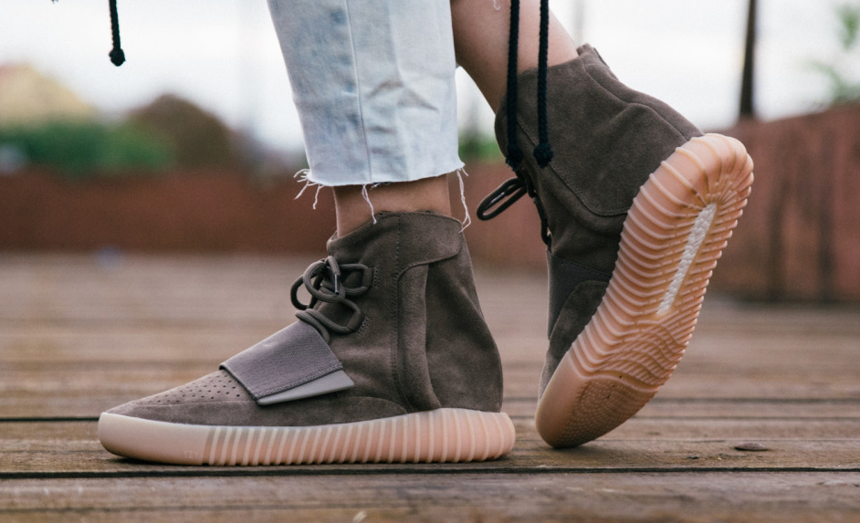 Fashion yeezy 750 s feet