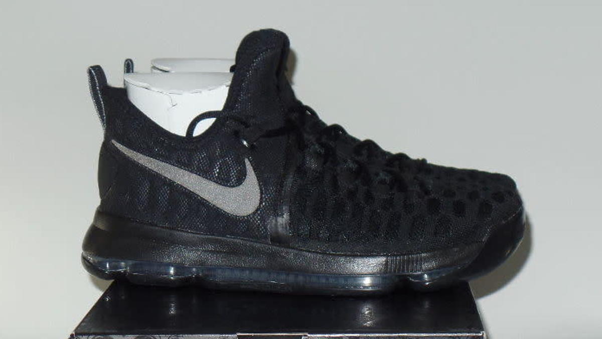 Nike KD 9 “black offers space”