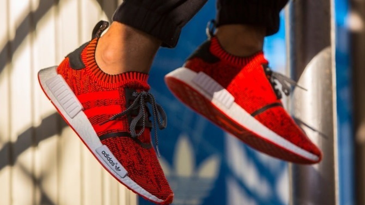 Nmd shops red apple