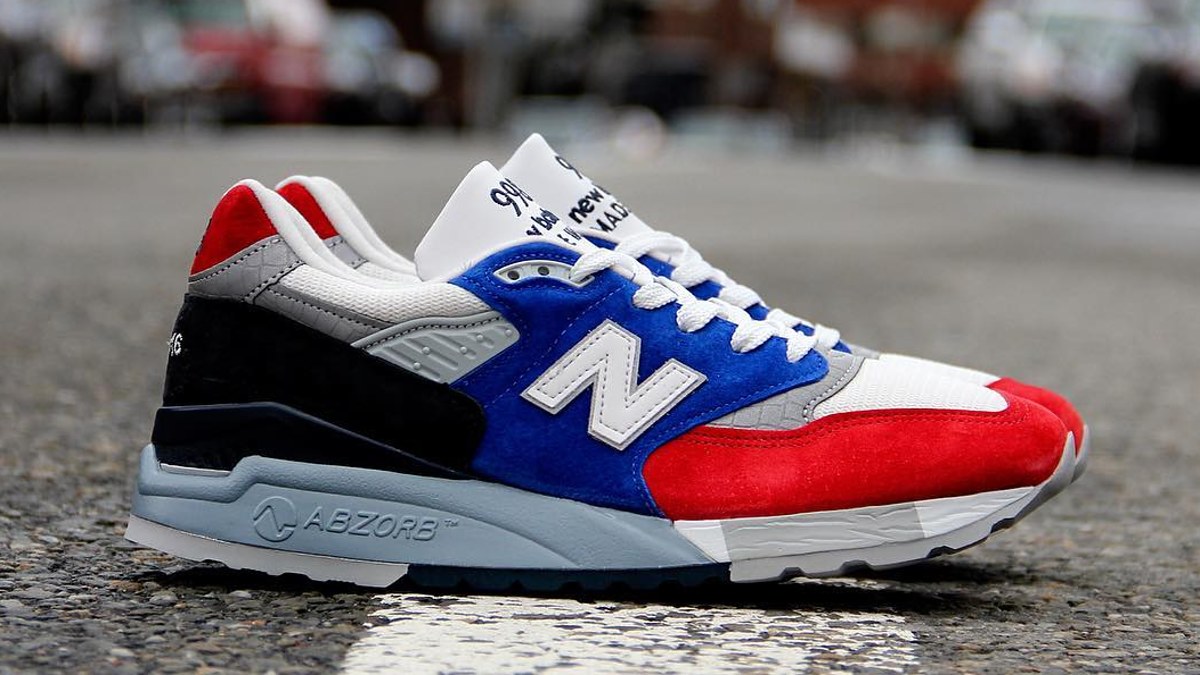 ★★New Balance★★ NBNEF21313 UNI Flying Boston Short Sleev New Balance Uni EssenTial CenTer Logo ShorT Sleeve T shirT