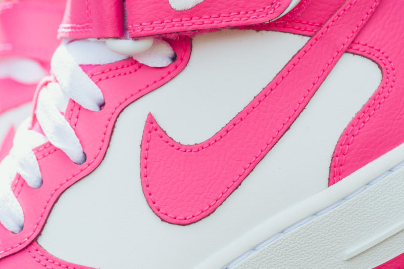 Nike air force 1 mid gs hyper pink best sale